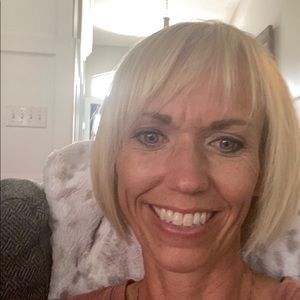 Meet your Posher, Monica